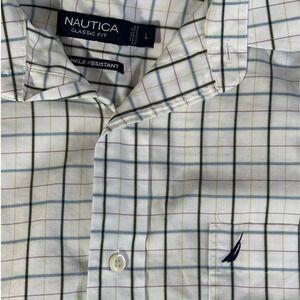 Nautica Classic Fit Mens Short Sleeve Plaid Button Up Shirt L Wrinkle Resistant